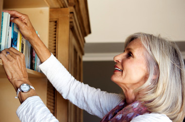 Учителям-пенсионерам сообщат о переходе на договора