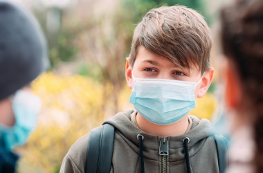 Как оценивать учеников, с которыми нет связи