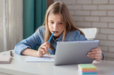 Мы идем к смешанному типу образования, - Бабак  