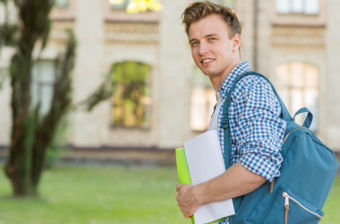 МОН внедряет индикативную стоимость обучения по контракту