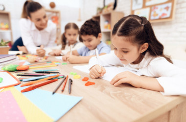 Как научить ребенка защищать свои границы