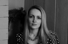 Н. Азарова: мы создаем детям иллюзию мира, где нетрудно