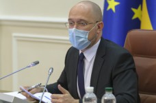 Никто не собирается отменять ЗНО, - Шмыгаль