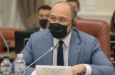 Абитуриентов из ОРДЛО не выпускают в Украину, - Шмыгаль