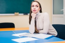 Профсоюз осуждает заявление о «лишнем» количестве учителей