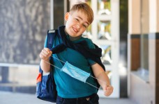 Рекомендации МОЗ: ученики и студенты смогут учиться без масок