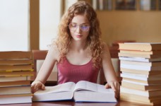 На бюджет смогут поступить 90 тысяч первокурсников