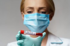 МОЗ рассмотрит уместность тестирования учеников и учителей