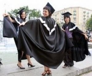 В Одессе в открытую можно купить поддельный диплом вуза