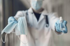 Учителей вашей школы обеспечили противоэпидемическими средствами?