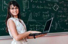 Профсоюз заявляет о попытке ревизии зарплат педагогов со стороны МОН