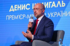 В правительстве думают, когда повышать зарплату учителям