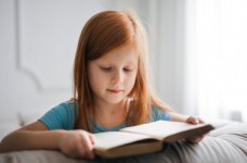 Как научить ребенка читать быстро и правильно