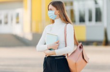 Киев не будет закрывать школы с 1 октября