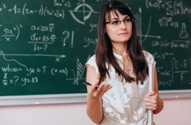 Средства на увеличение зарплат педагогов предусмотрены, - МОН