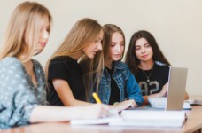 Курс "Гражданское образование" - это общественная инициатива