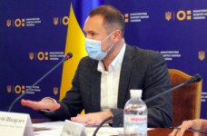 МОН рекомендовало провести каникулы на время выборов