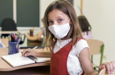 МОЗ: родители не должны подписывать документы о COVID-19 