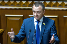 Языковой омбудсмен жалуется на русский в школах столицы