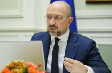 Кабмин начал обсуждение жесткого карантина