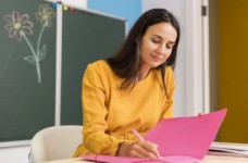 Нюансы замены учителя начальных и старших классов