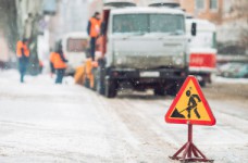 Родителям в Киеве рекомендуют оставить детей дома