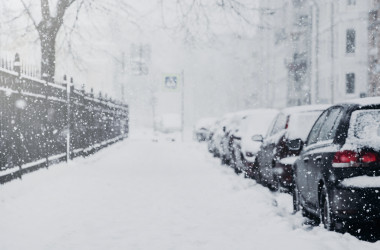 В Киеве из-за непогоды закрывают школы и садики