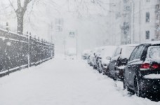 В Киеве из-за непогоды закрывают школы и садики