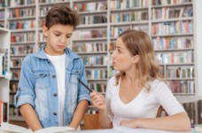 Учителя могут уволить за аморальный проступок или буллинг 