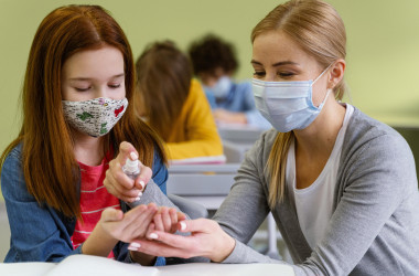 Для педагогов разработали руководство «Школа в условиях пандемии»  