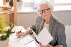 ВР рассмотрит вопрос о контрактах учителей-пенсионеров