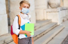 Школы будут закрывать только при «красном» уровне опасности 