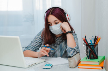 Минцифры представило курс "Медиаграмотность во время пандемии"