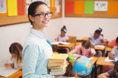 Категория и звание учителя сохраняются за воспитателем ГПД