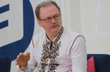 Омбудсмен: новая программа перегружает учеников