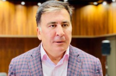 Средства на обучение закрепят за студентом, - Саакашвили