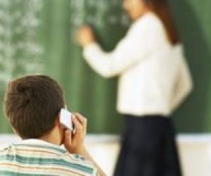 Учителям школ в Великобритании позволили применять силу