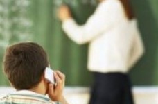 Учителям школ в Великобритании позволили применять силу