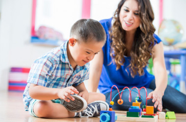 КМУ распределил средства для поддержки детей с инвалидностью