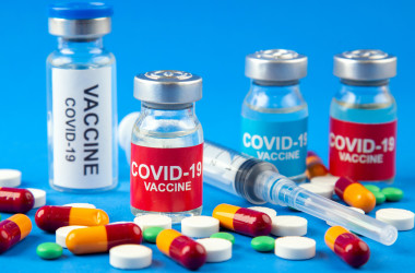 Борьба с пандемией: алгоритм записи педагогов на вакцинацию