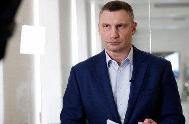 Кличко заявил, что директора школ в Киеве зарабатывают 30 тысяч