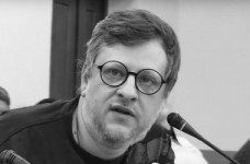 А. Мирошниченко: гармония математики и литературы