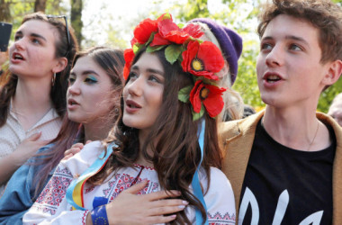 КМУ утвердил программу национально-патриотического воспитания