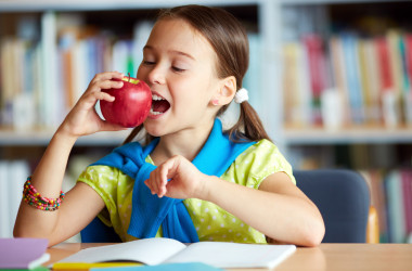 Школы смогут перейти на новые нормы питания позже