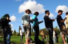 Абитуриенты штурмуют приемные комиссии высших учебных заведений