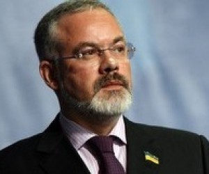 Более чем 800 высших учебных заведений начали прием документов от абитуриентов