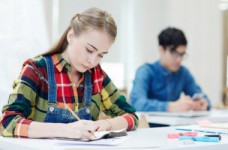 Начались вступительные экзамены в колледжах