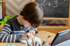 Области получили почти 60% учебников для 4-х классов