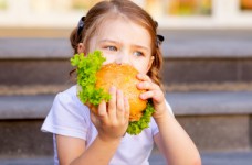 Реформой школьного питания уже охвачен 1 млн учеников