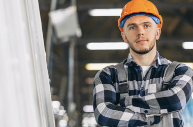 Профтехи продолжат прием абитуриентов до октября